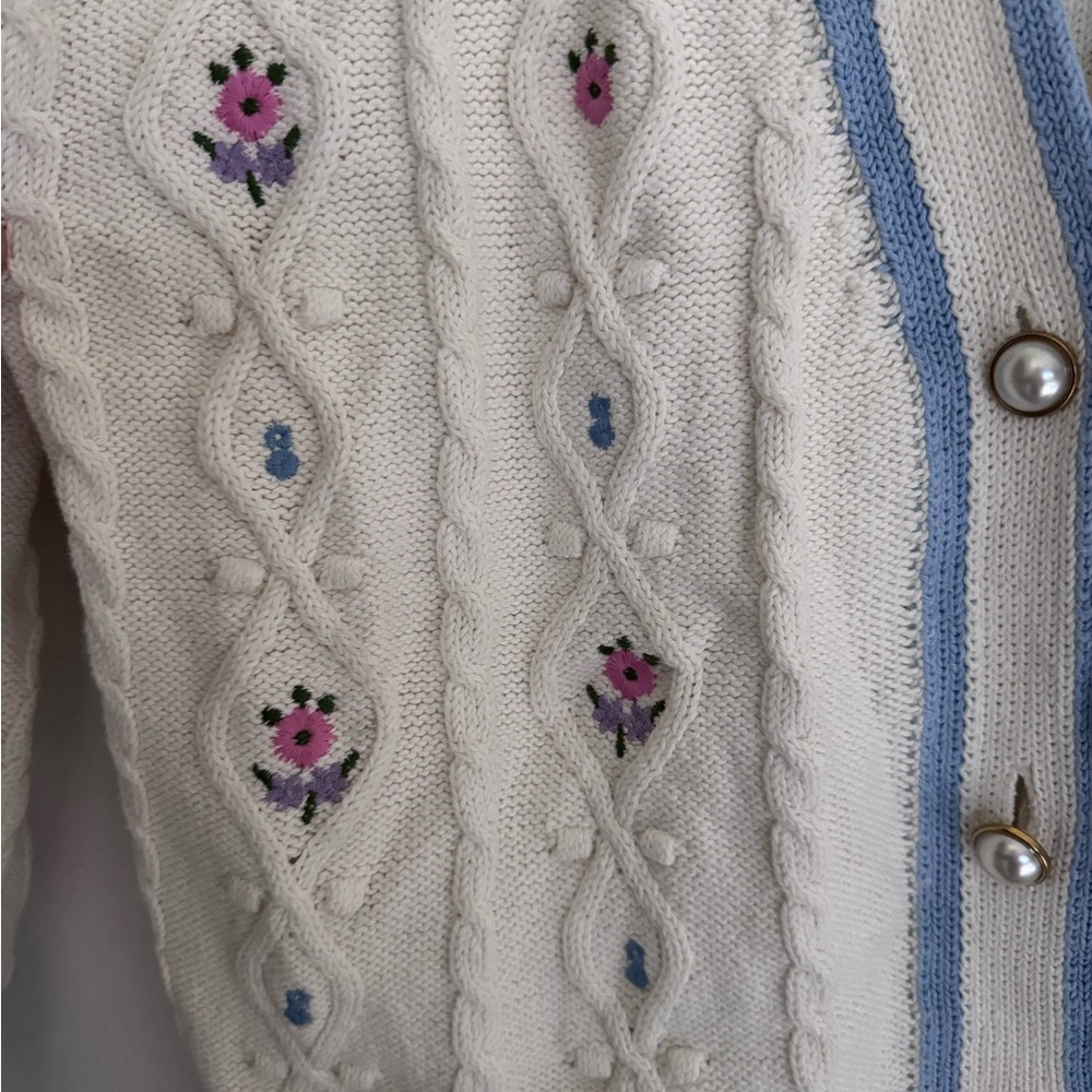 Embroidered Cable Knit Cardigan In Cream-white - Picture 3 of 5